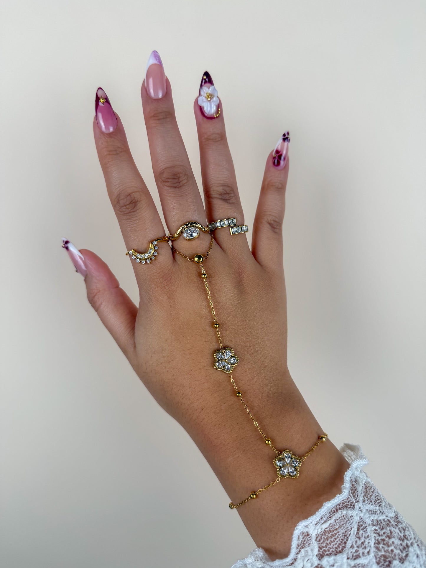 Chaîne de main Tayla