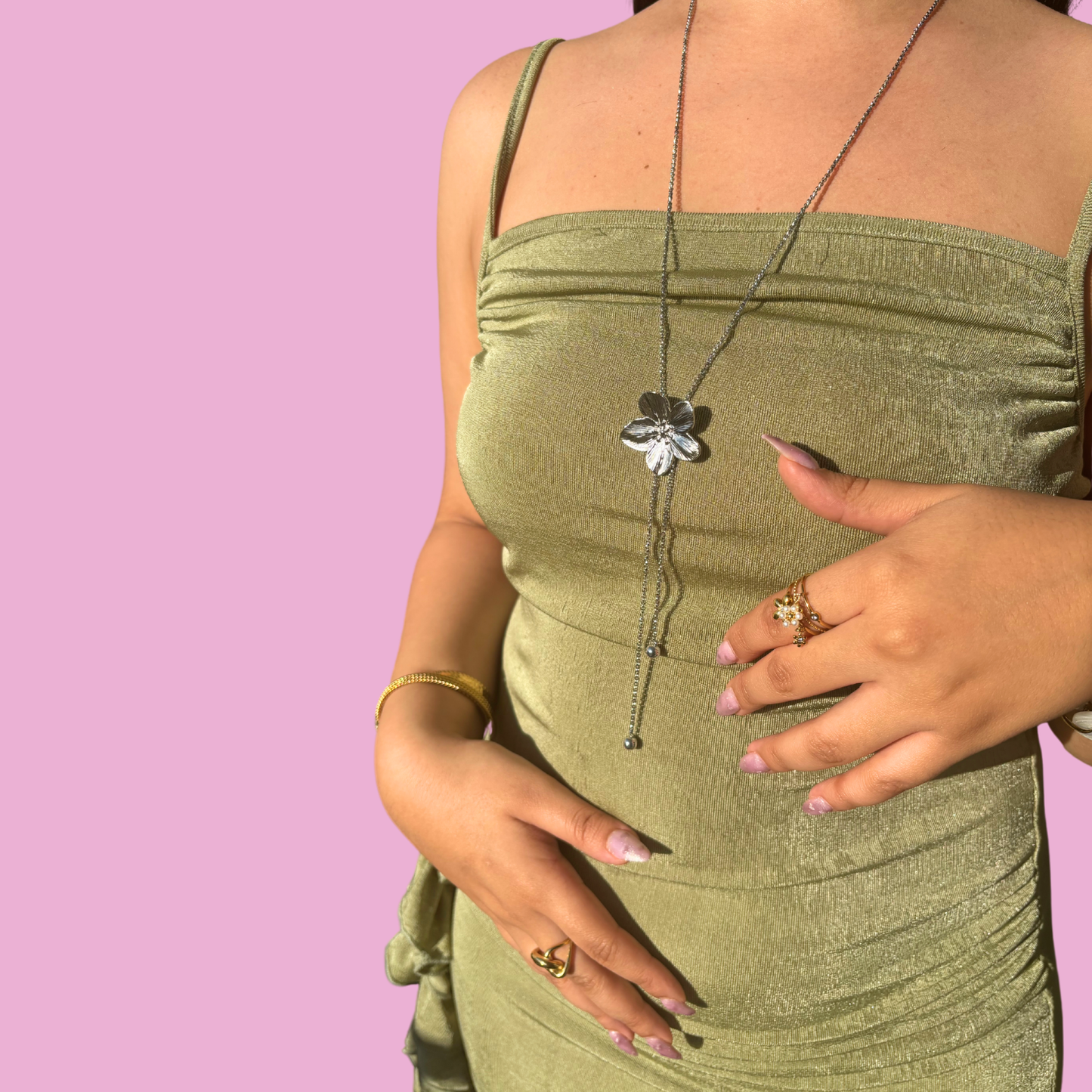 Sautoir fleur argent