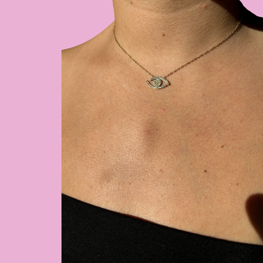 Collier Isa or