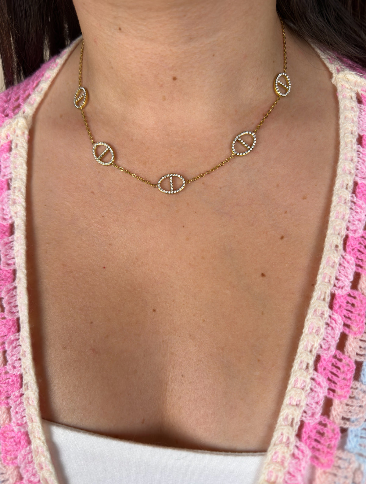 Collier Farah or