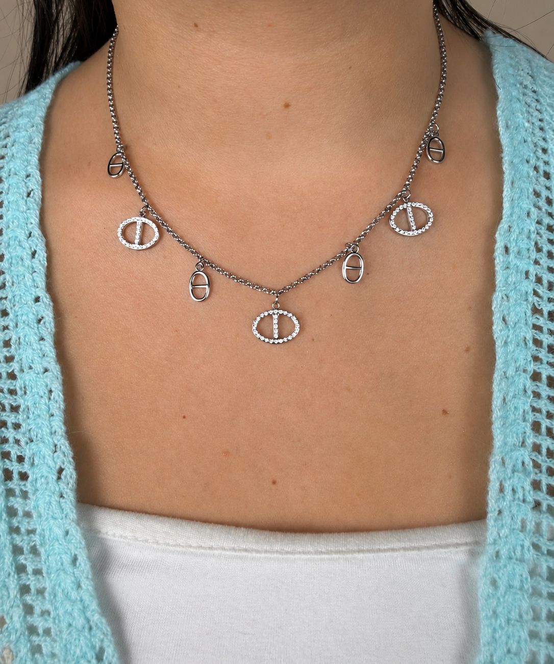 Collier Becca