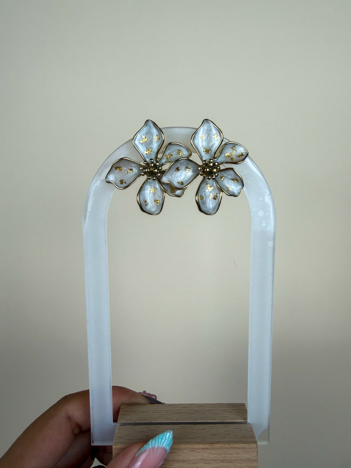 Boucles Tahiti blanches