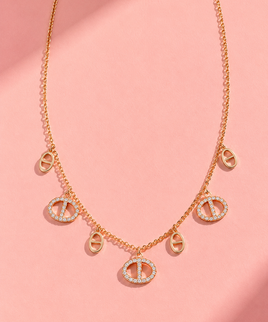 Collier Becca