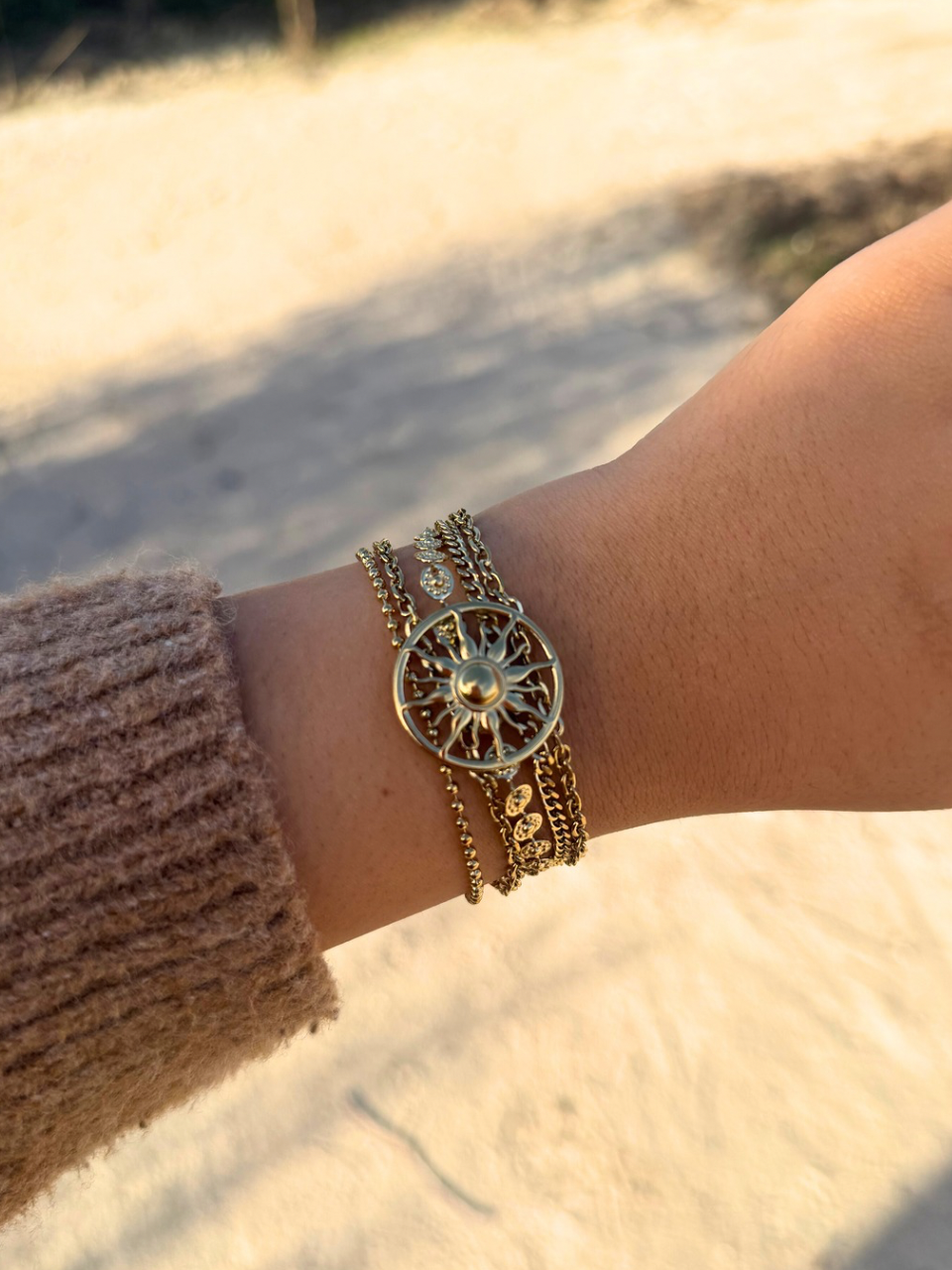Bracelet Island or